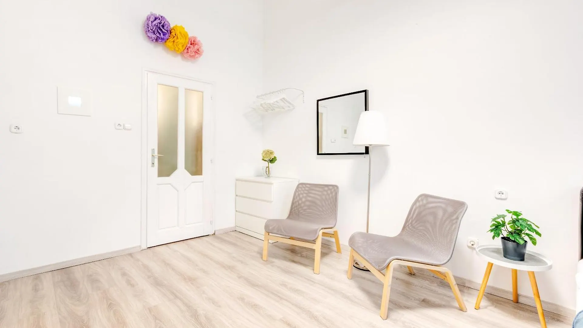 Central And Cozy - In Vivid Neighbourhood Apartamento Budapeste Hungria