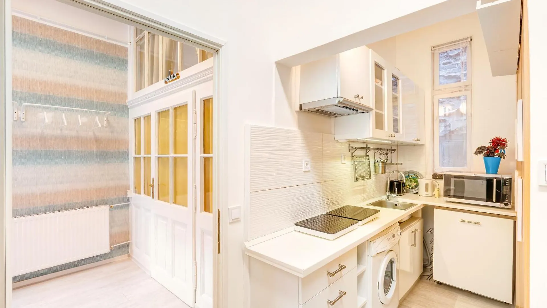 Central And Cozy - In Vivid Neighbourhood Apartamento Budapeste Hungria